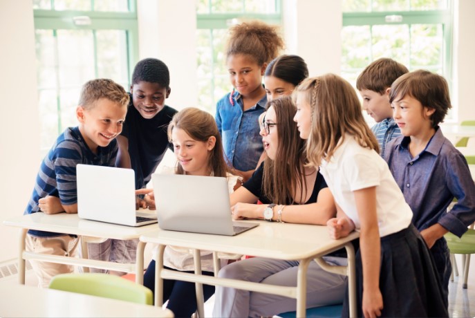 зі скількох років дитині вчити програмування