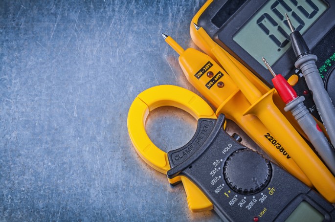 Принцип работы токовых клещей 