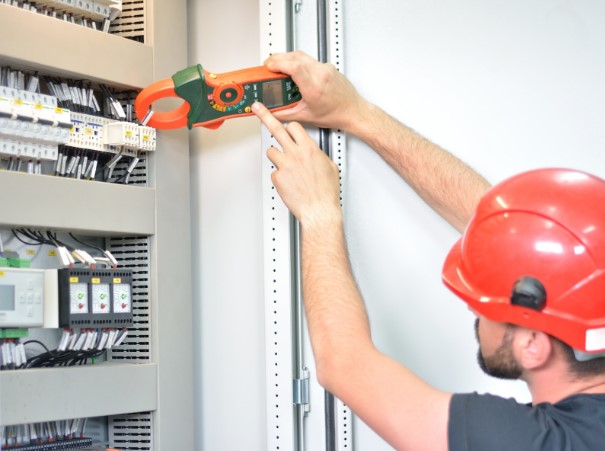 Особенности применения токовых клещей в электротехнике